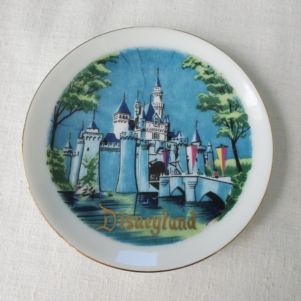 Vtg Disneyland Sleeping Beauty's Castle 4" Plate Walt Disney Productions NWT